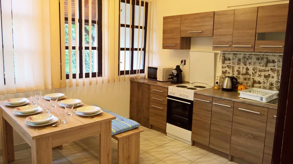 La Boheme Apartman Miskolc Kültér fotó
